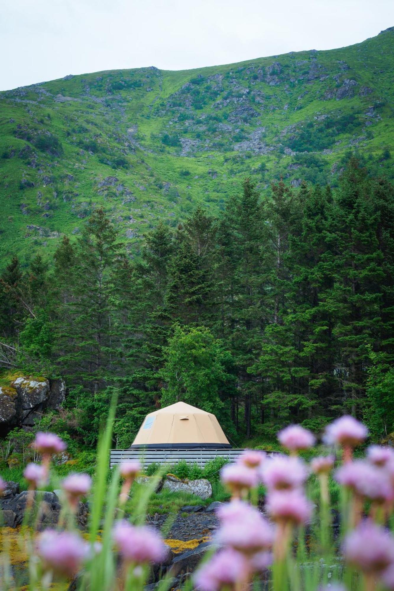 Flo Lofoten Nature Escape Valberg Exterior photo